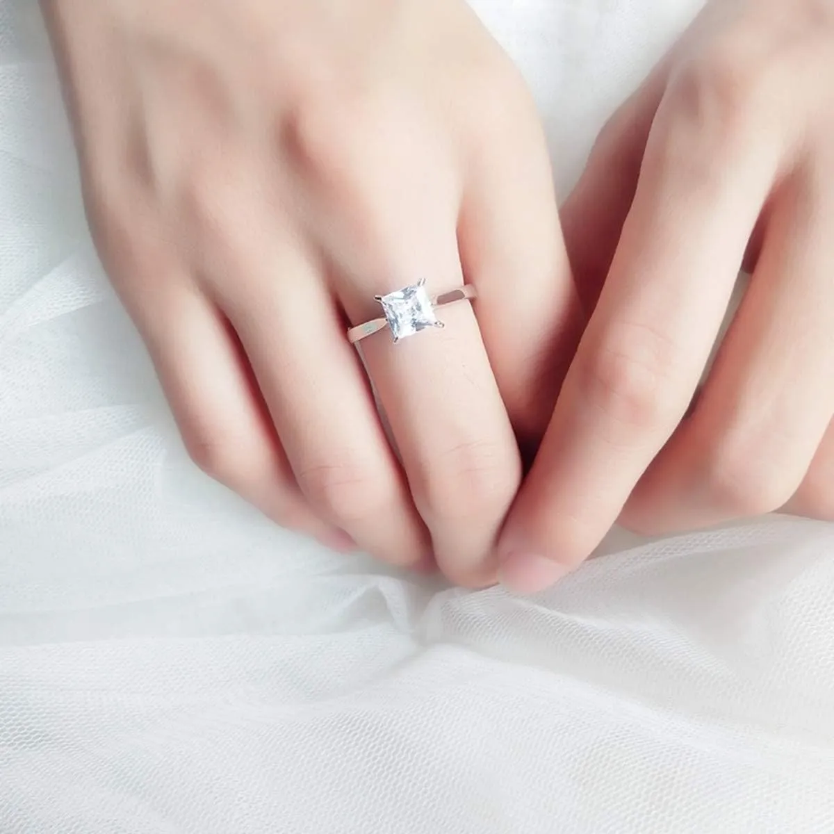 1.5 CT Princess Cut Engagement Rings for Women Silver Cubic Zirconia Promise Ring CZ Wedding Rings for Women Christmas Birthday Jewelry Gifts for Her Girlfriend Size 5-10