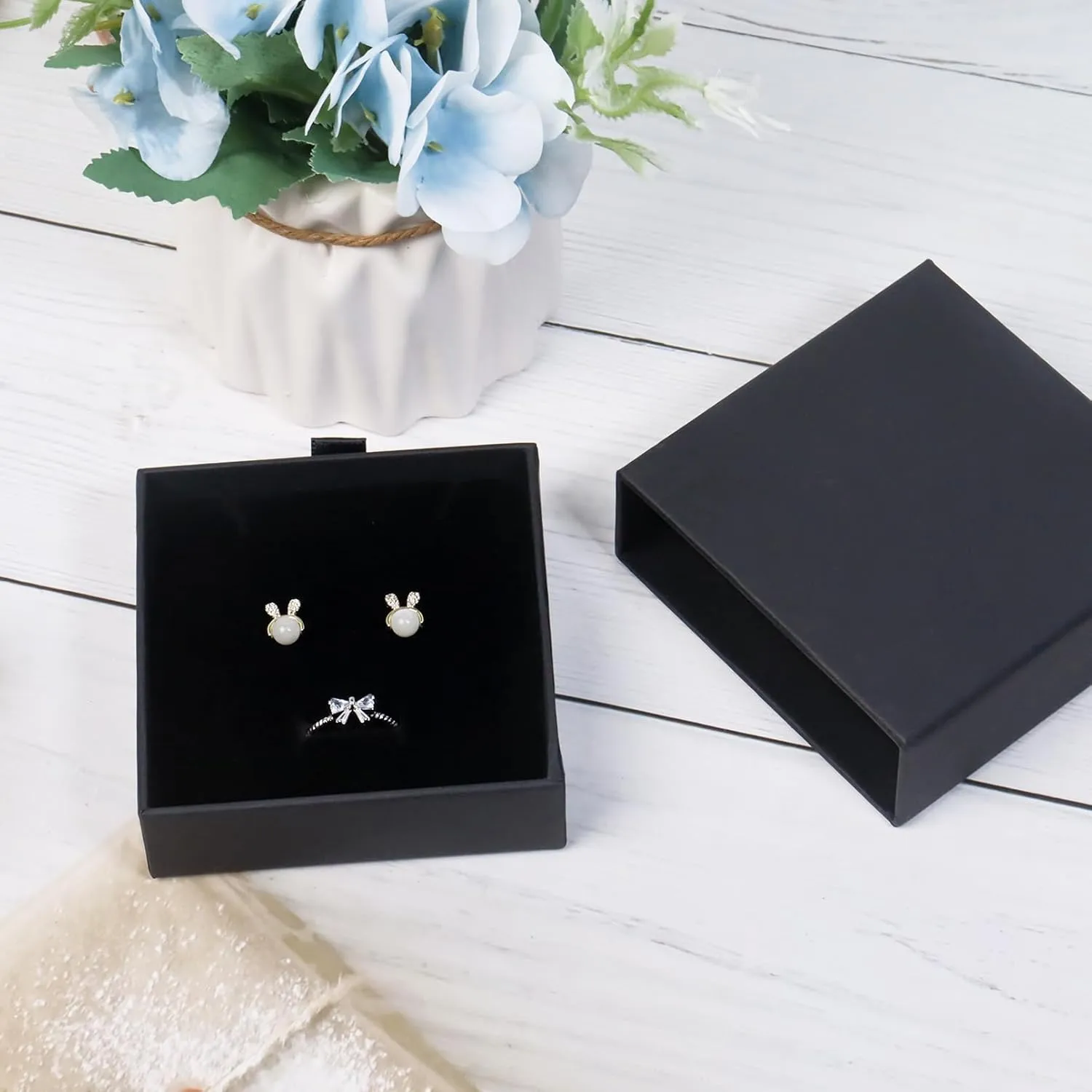 2 Pack Jewelry Gift Boxes for Bracelet Necklace, 9 9 3cm Small Gift Boxes for Jewelry Earring Gift Boxes for Birthday, Anniversary, Christmas(Black)