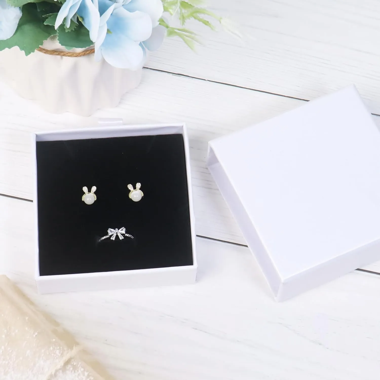 2 Pack Jewelry Gift Boxes for Bracelet Necklace, 9 9 3cm Small Gift Boxes for Jewelry Earring Gift Boxes for Birthday, Anniversary, Christmas(White)