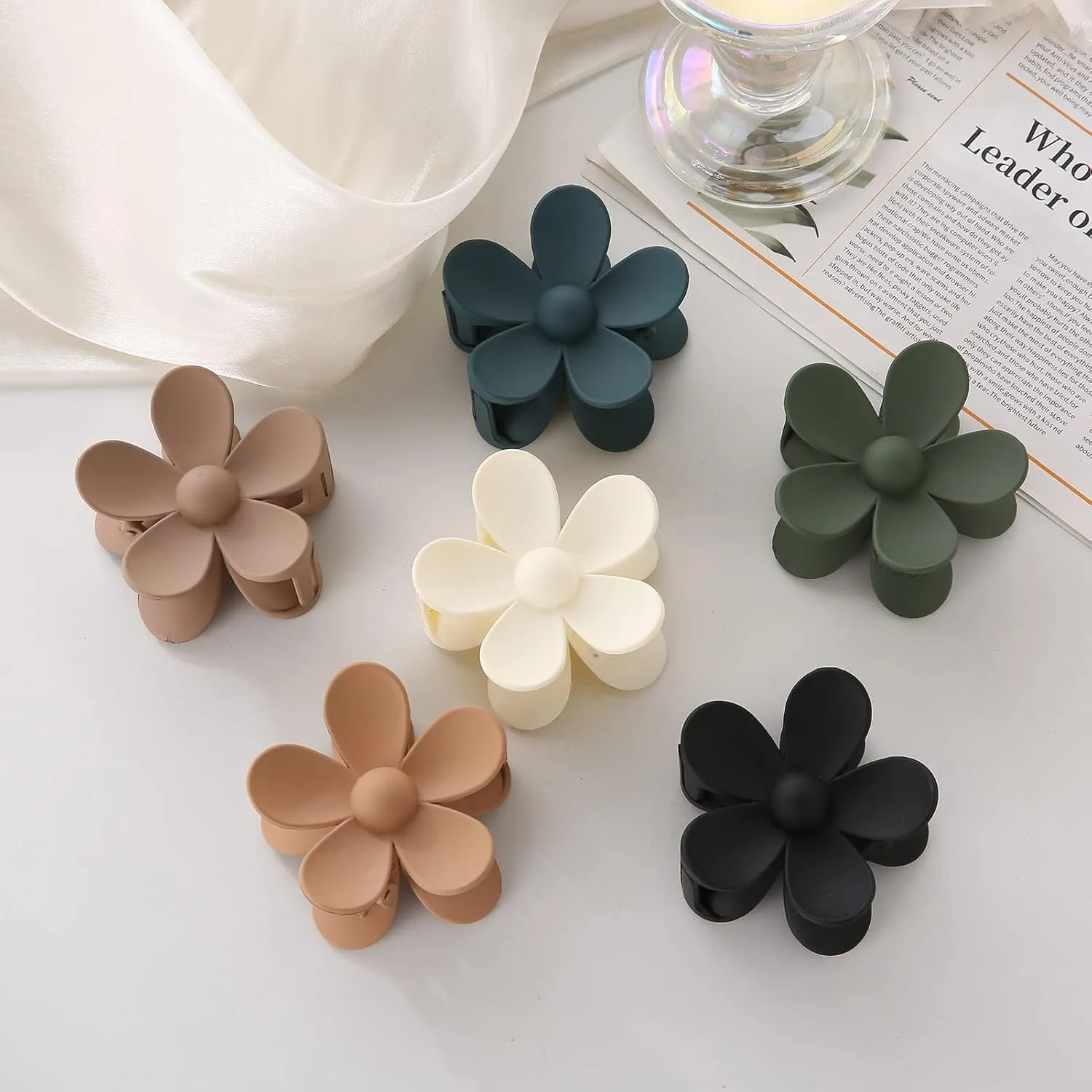 6PCS Matte Flower Claw Clips, Large Hair Clips For Women Thick Hair, Big Cute Dasiy Hair Clips, Non Slip Strong Hold For Women Thin Hair Christmas Gifts Holiday