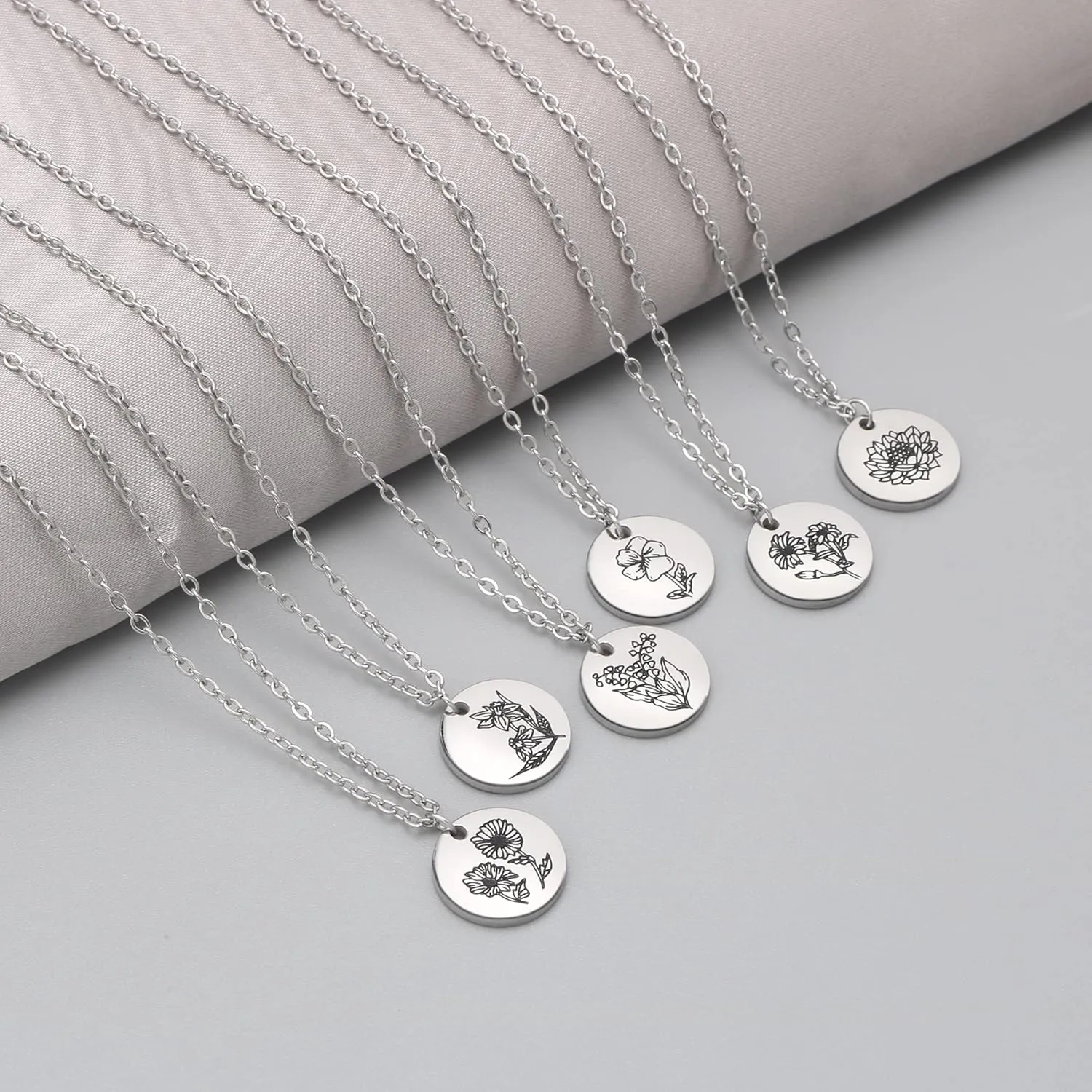 Birth Month Flower Pendant Necklace 18K Gold Plated Dainty Simple Month Birth Floral Disc Pendant Engrave Coin Necklace Minimalist Delicate Mom Daughter Gift for Her