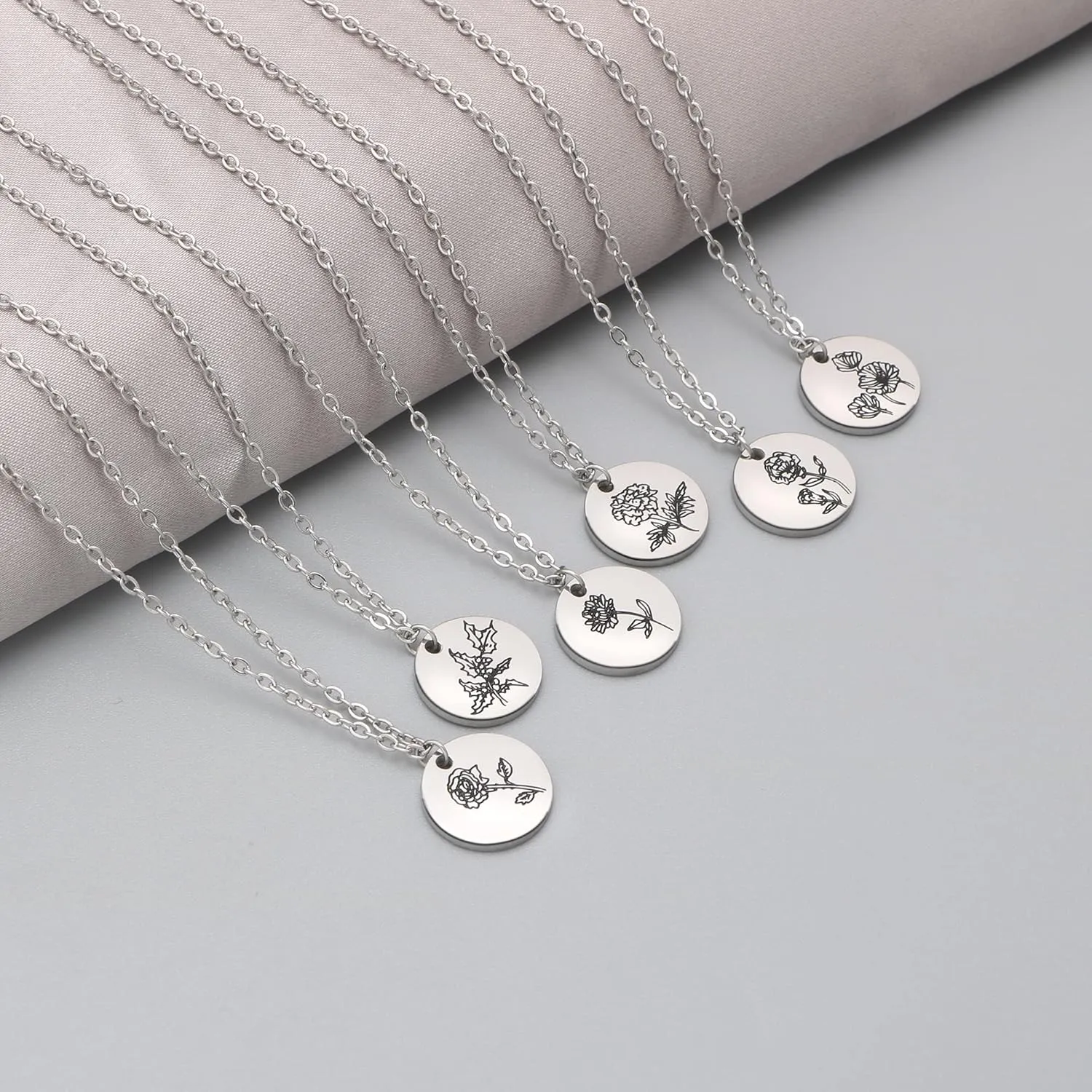 Birth Month Flower Pendant Necklace 18K Gold Plated Dainty Simple Month Birth Floral Disc Pendant Engrave Coin Necklace Minimalist Delicate Mom Daughter Gift for Her