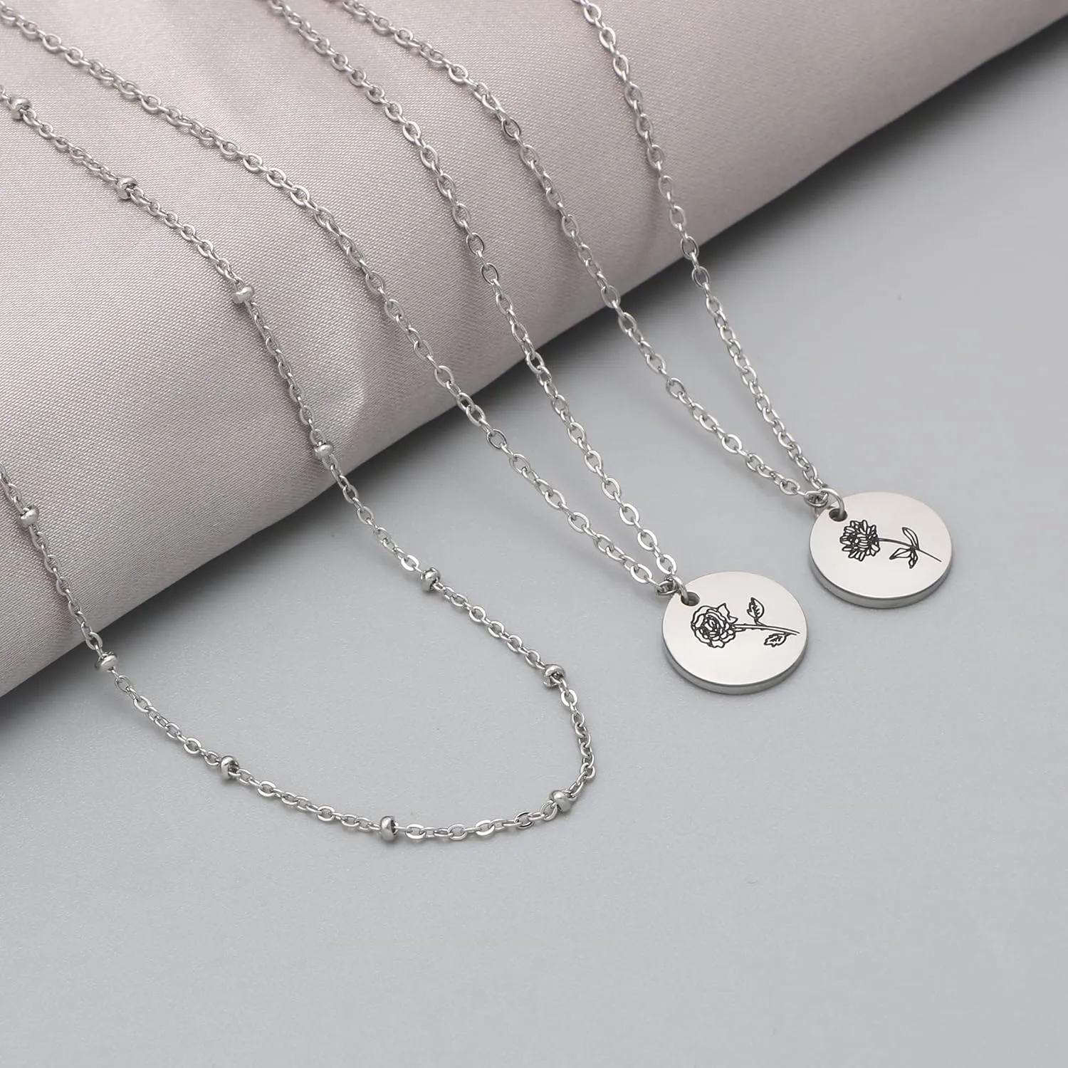 Birth Month Flower Pendant Necklace 18K Gold Plated Dainty Simple Month Birth Floral Disc Pendant Engrave Coin Necklace Minimalist Delicate Mom Daughter Gift for Her