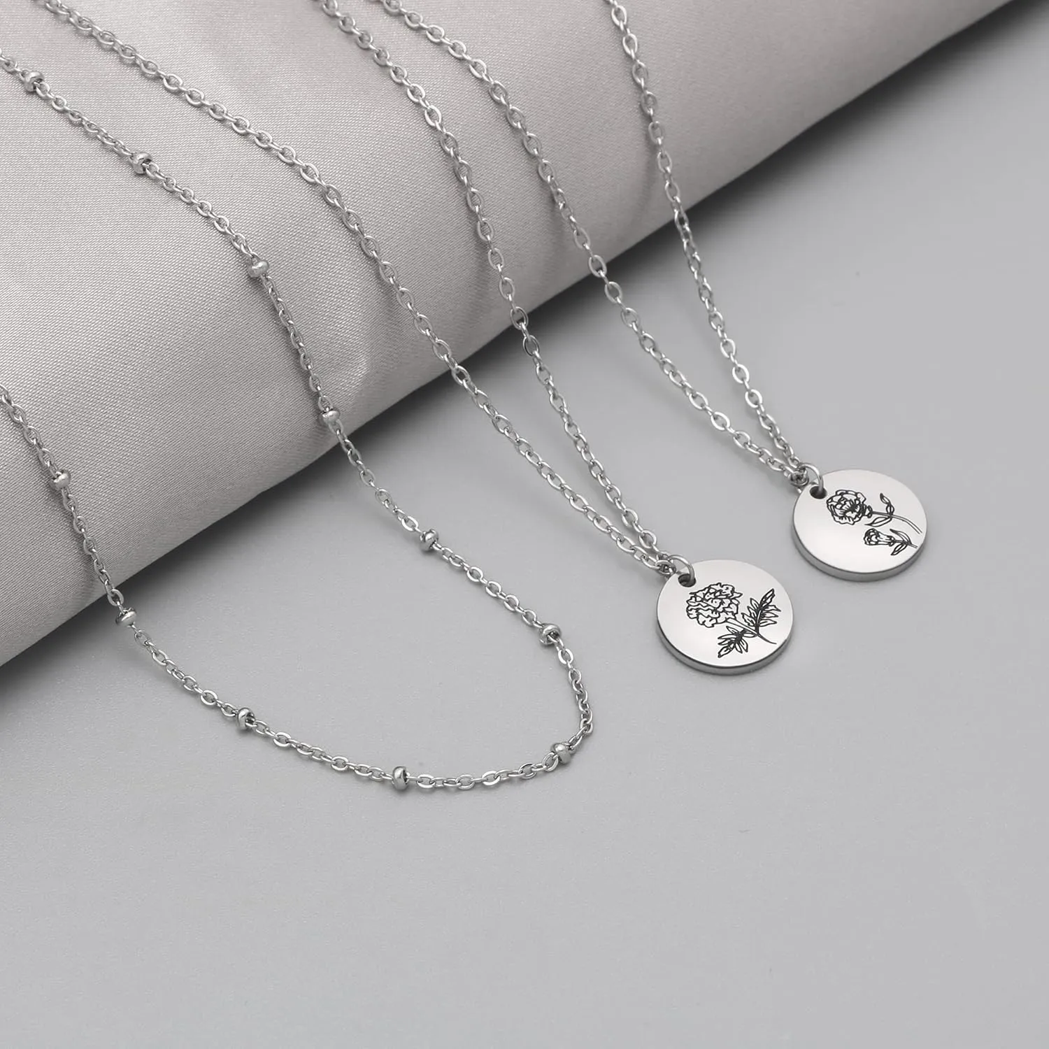 Birth Month Flower Pendant Necklace 18K Gold Plated Dainty Simple Month Birth Floral Disc Pendant Engrave Coin Necklace Minimalist Delicate Mom Daughter Gift for Her