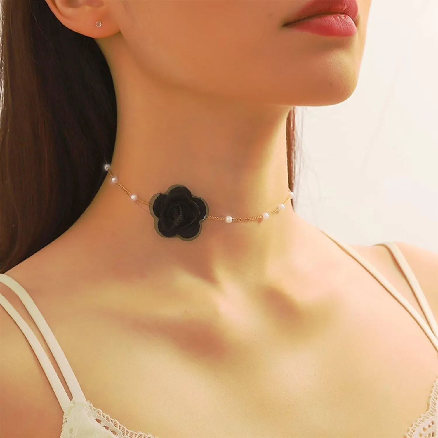 Bohemian Lace Flower Choker Necklace Short Delicate Pearl Rose Pendant Necklace Dainty Floral Collar Vintage Summer Beaded Chain Flower Pendant Bride Wedding Party Prom