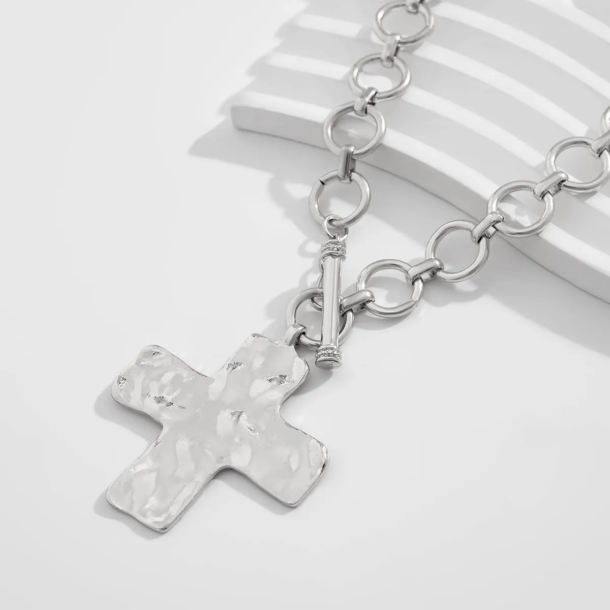 Chunky Gold Necklace for Women Trendy Chunky Cross Necklace for Women Gold Statement Necklace Silver Chunky Necklaces for Women Big Cross Necklace Large Gold Cross Necklace for Women Chunky Gold Jewelry