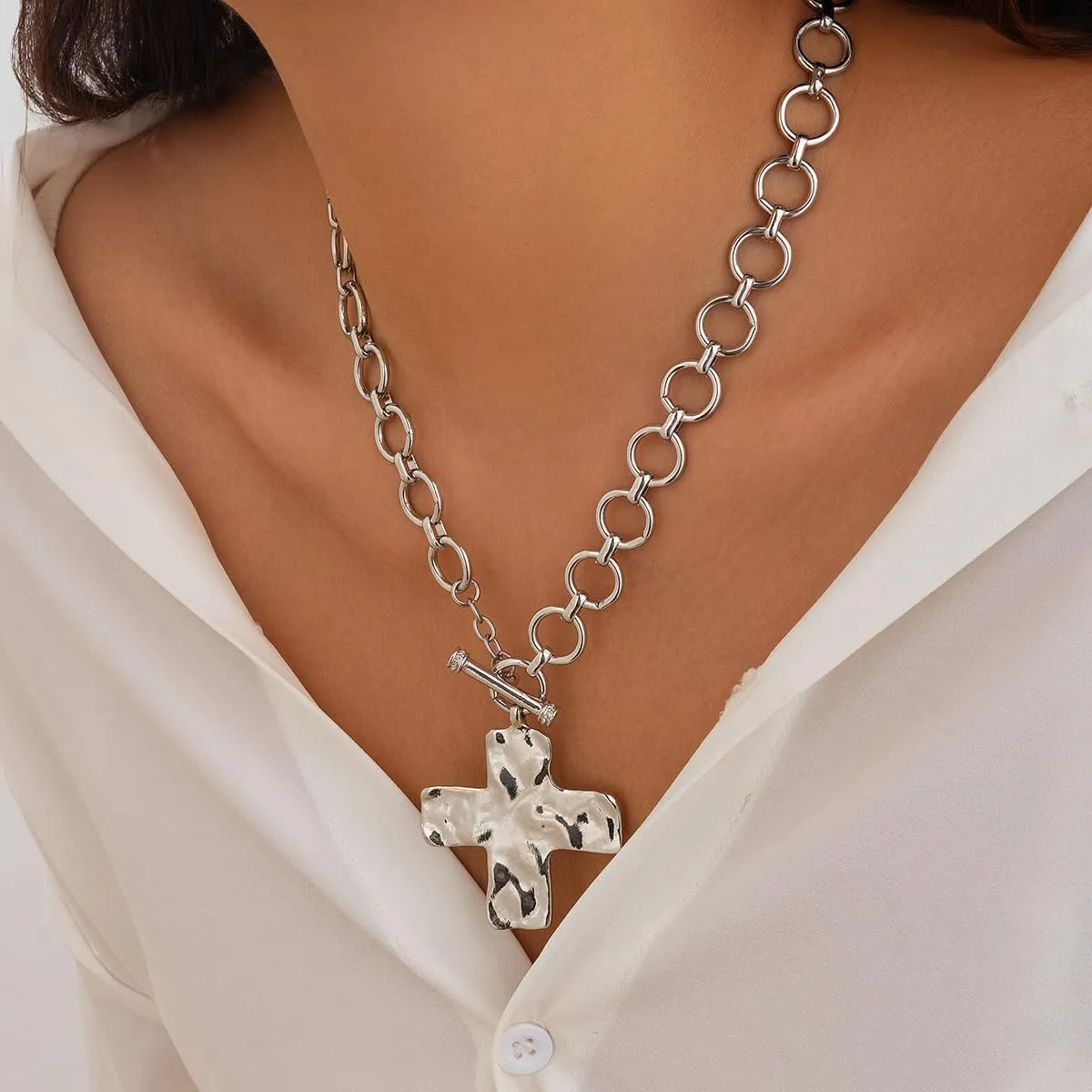 Chunky Gold Necklace for Women Trendy Chunky Cross Necklace for Women Gold Statement Necklace Silver Chunky Necklaces for Women Big Cross Necklace Large Gold Cross Necklace for Women Chunky Gold Jewelry