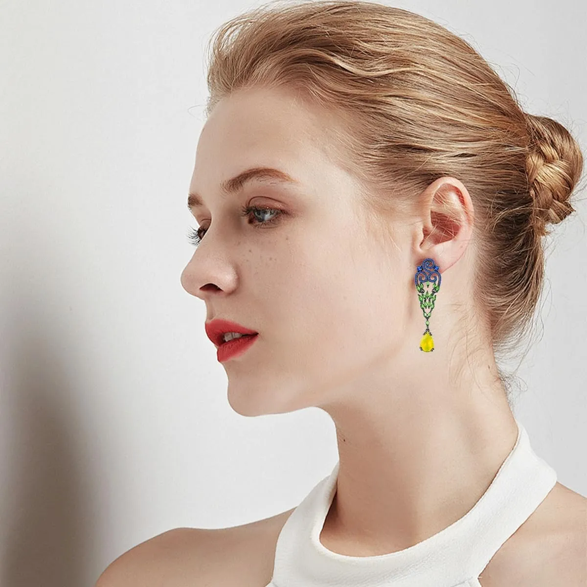 Crystal Dangle Drop Vintage Earrings for Women Teardrop Chandelier Cubic Zirconia Hypoallergenic Statement Wedding Prom Palace Earrings for Mom Wife Her
