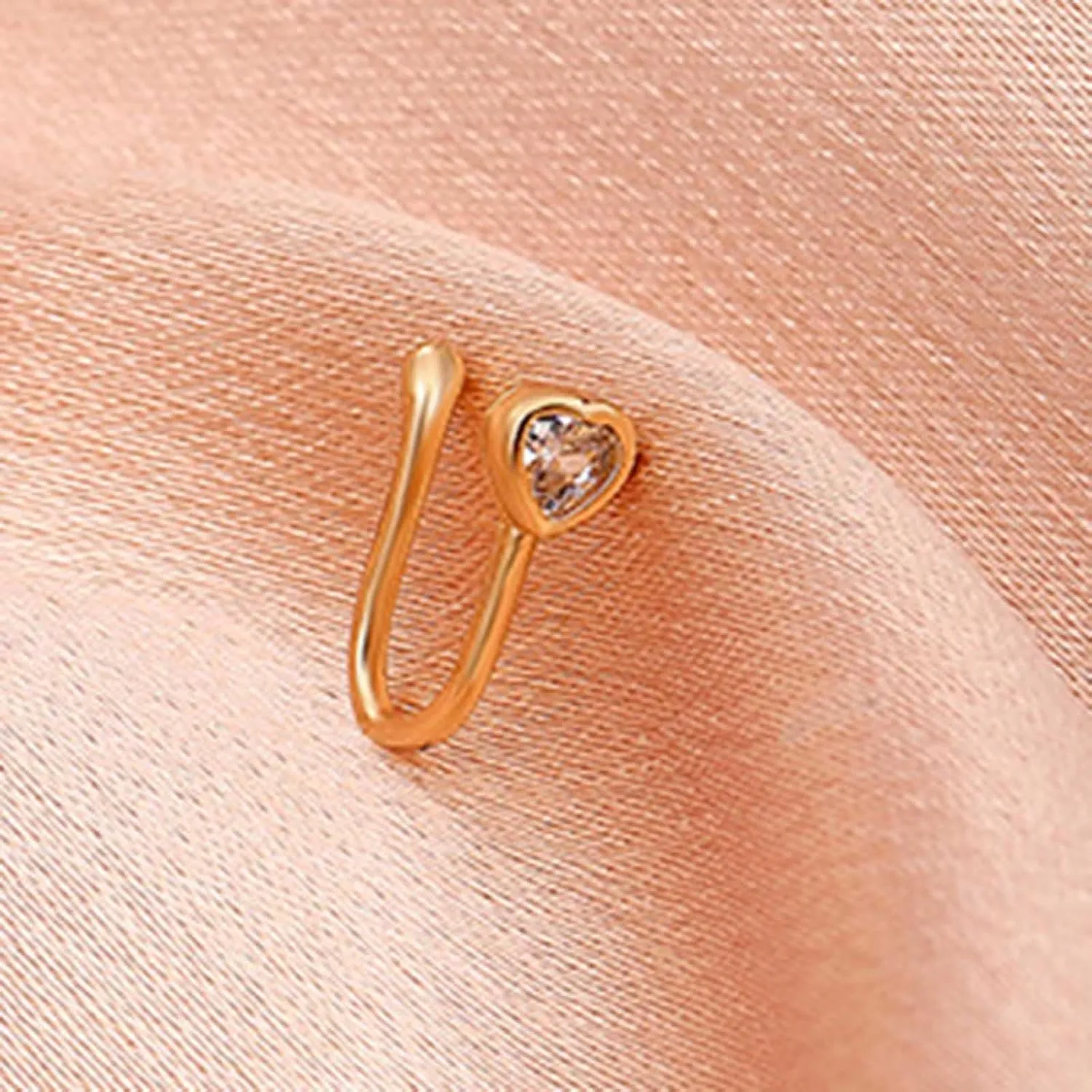 Crystal Heart Fake Nose Ring Gold Fake Septum Rings Shiny Zircon Heart Nose Cuff Tiny U-shaped Clip On Nose Ring Bendable Non Piercing Nose Jewelry for Women Girls