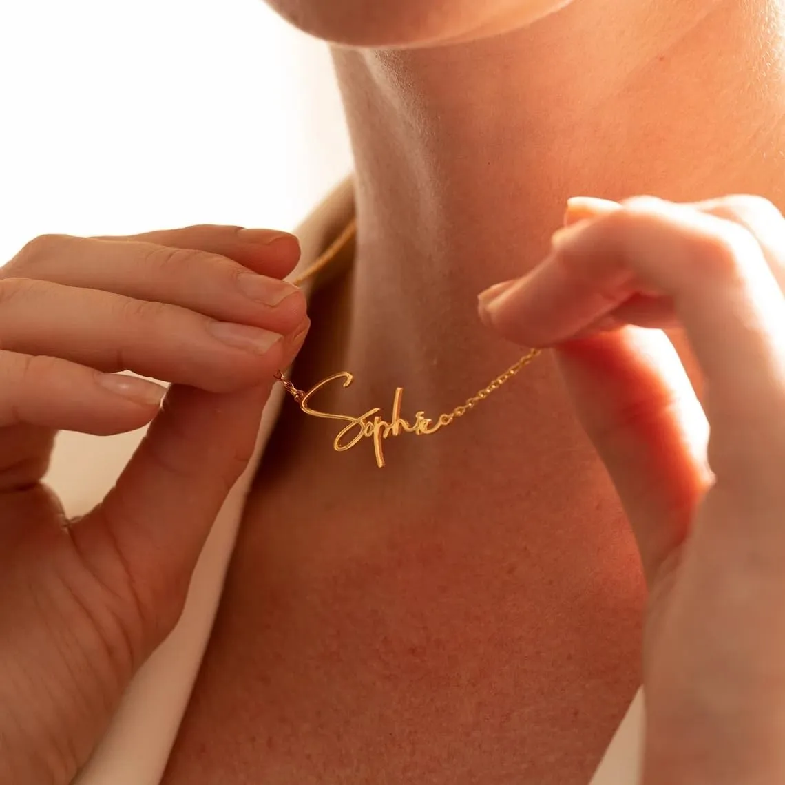 DayOfShe Personalized Name Necklace for Women 18K Gold Plated Custom Name Plate Necklace Jewelry Gifts for Mom