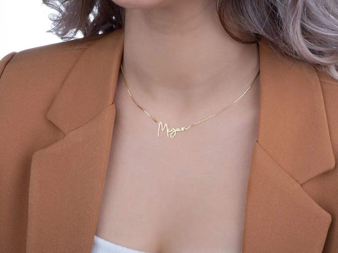 DayOfShe Personalized Name Necklace for Women 18K Gold Plated Custom Name Plate Necklace Jewelry Gifts for Mom