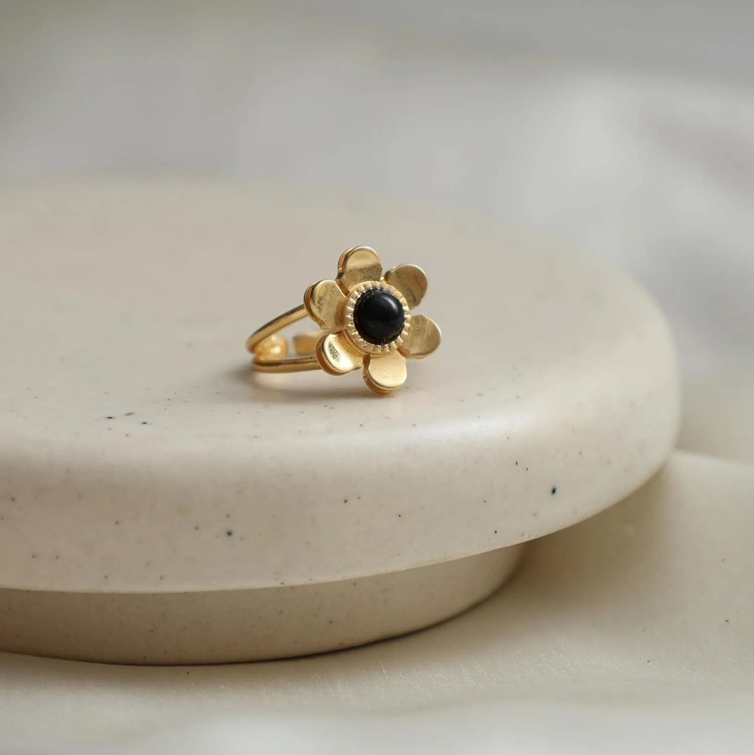Gempires Black Onyx Flower Ring Gemstone Handmade Crystal Jewelry Hypoallergenic Gold Plated Lightweight Everyday Wear Jewelry Gifts For All Occasions