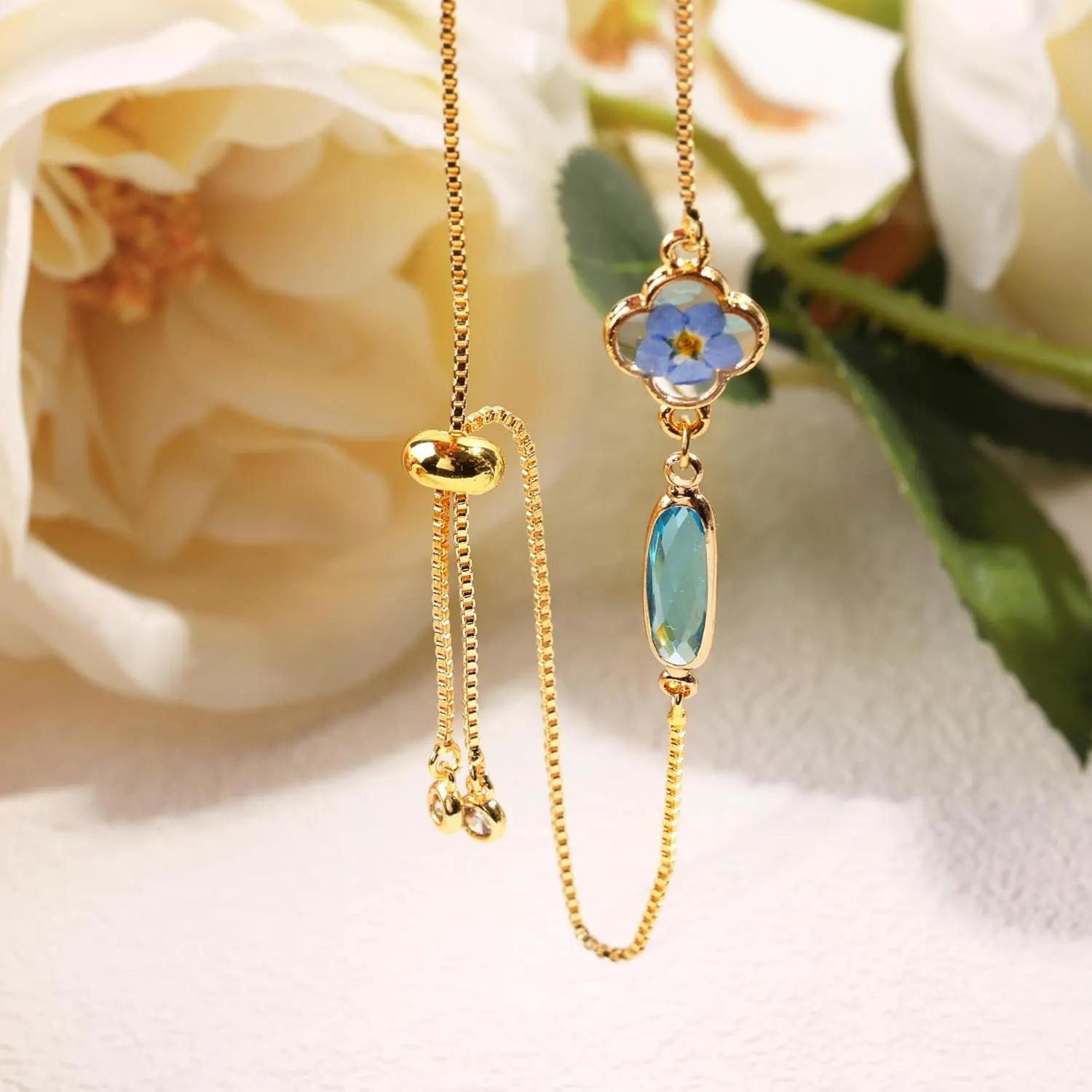 Handmade Pressed Forget-Me-Not Flower Birthstone Bracelet - Real Flower Resin Jewelry - Adjustable Gold Clover Charm Bracelet for Women - Personalized Gift