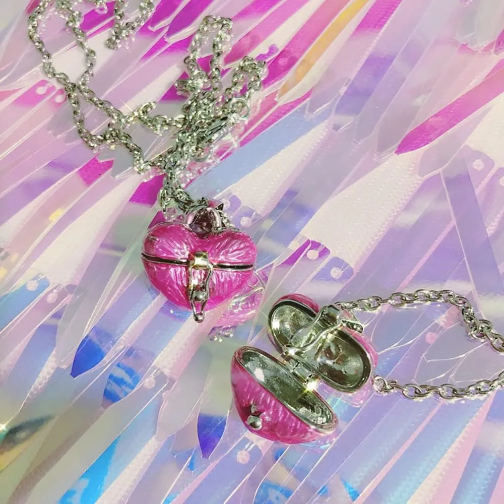 Heart Locket Necklace Y2k Love Heart Necklace Tiny Small Cute Necklace for Women Valentine's Day