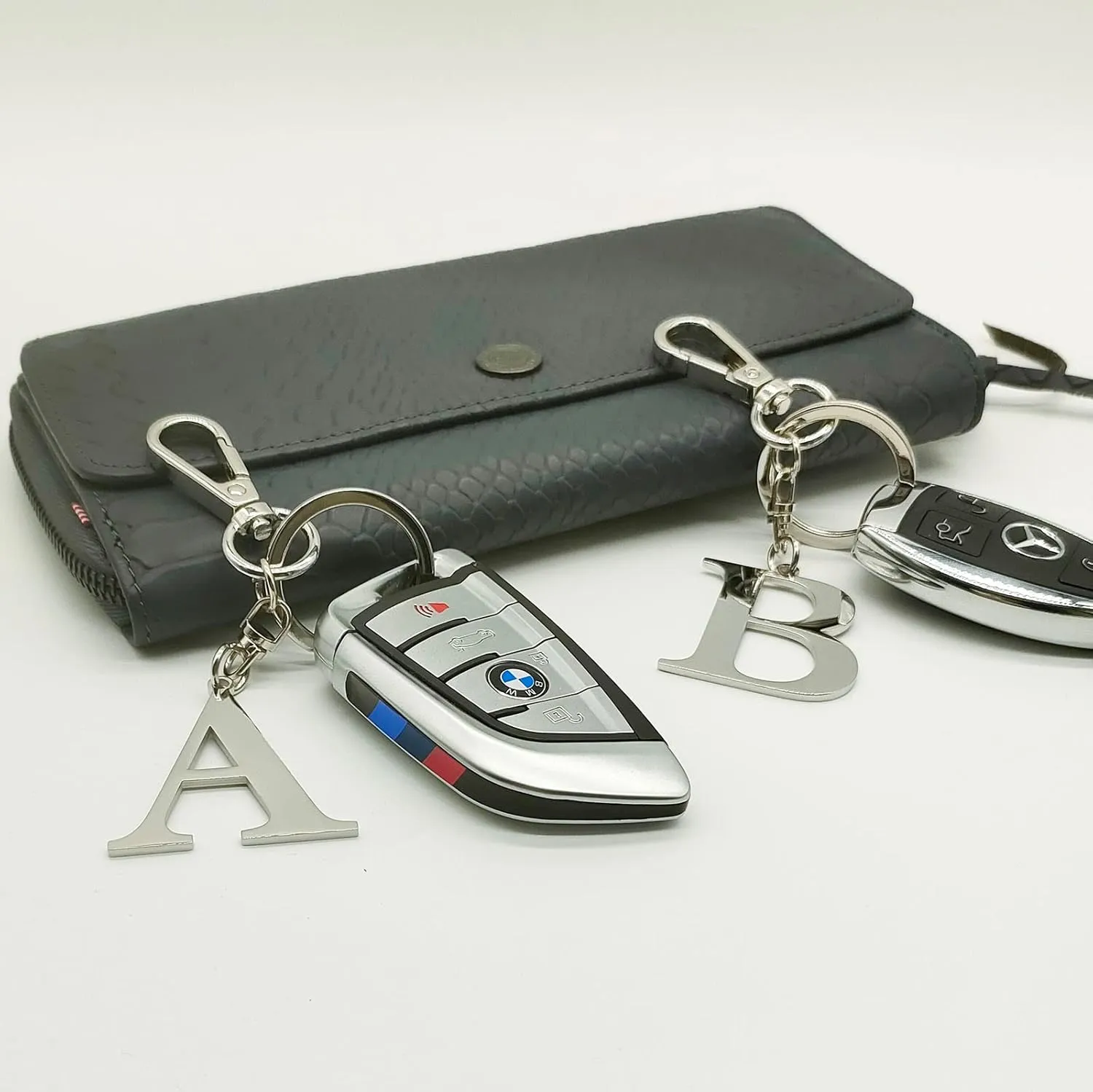 Initial Letter Key chain Silver for Men Women Bright 304 Stainless Steel Gold Alphabet Keychain Ring for Girls Boys