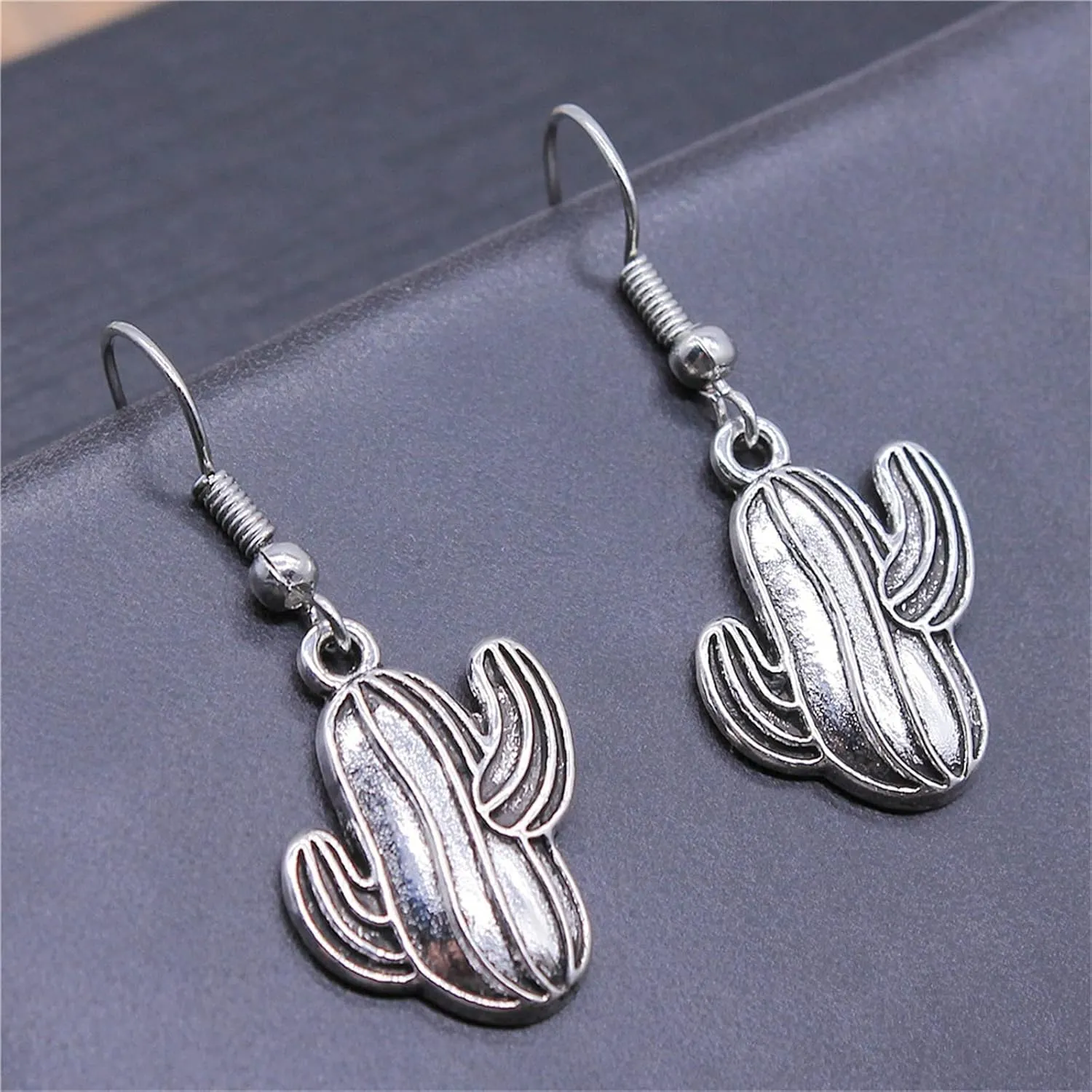 MALOYANVE Antique Silver Desert Cactus Earrings for Women Unique Bohemian Vintage Western Tropic Desert Cactus Flower Dangle Drop Plant Earrings Jewelry Gifts