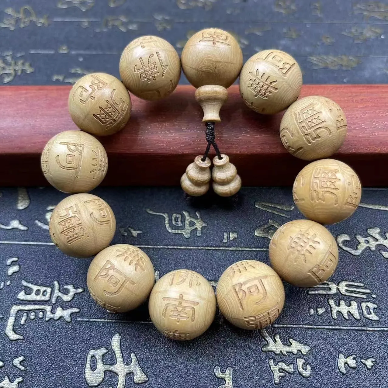 Sandalwood Buddhist bead bracelet, Buddhist prayer beads for men and women, wooden bracelet for meditation and calmness, bracelet