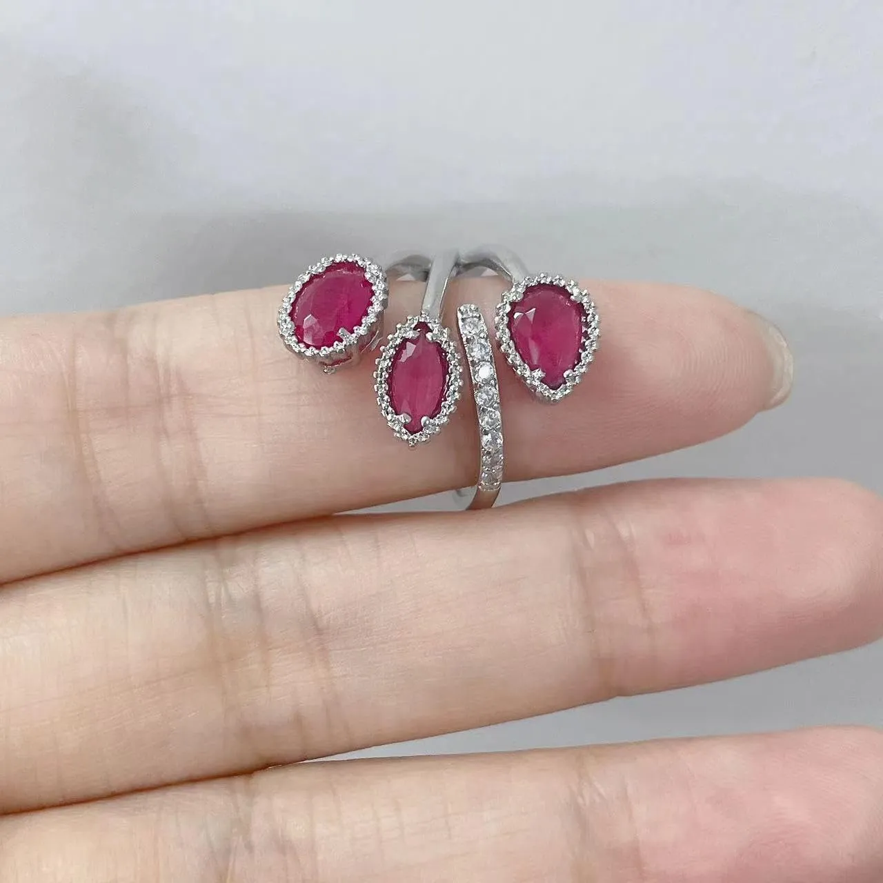 Shiny Diamond Teardrop Open Statement Ring for Women Girls Rhinestone CZ Crystal Leaf Climber Wrap Finger Band Engagement Promise Rings Bands Fashion Jewelry Gifts for Mother's Day