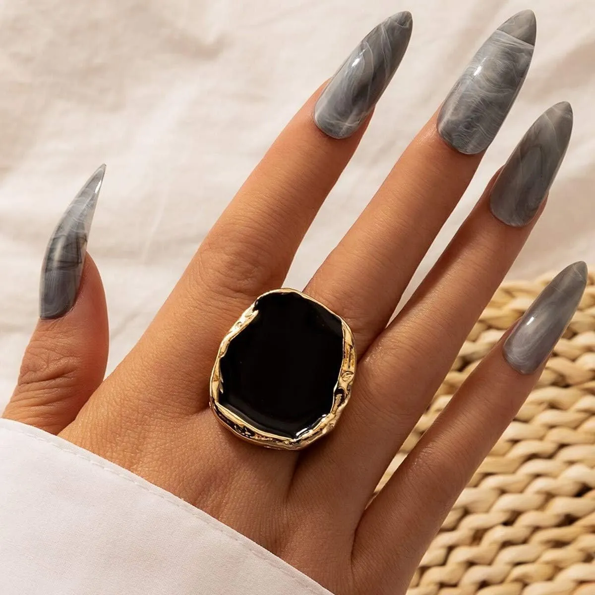 Vintage Statement Rings for Women,Chunky Gold Cocktail Rings,Big Black Enamel Drip Finger Ring,Fashion Geometric Punk Jewelry Accessories Gifts