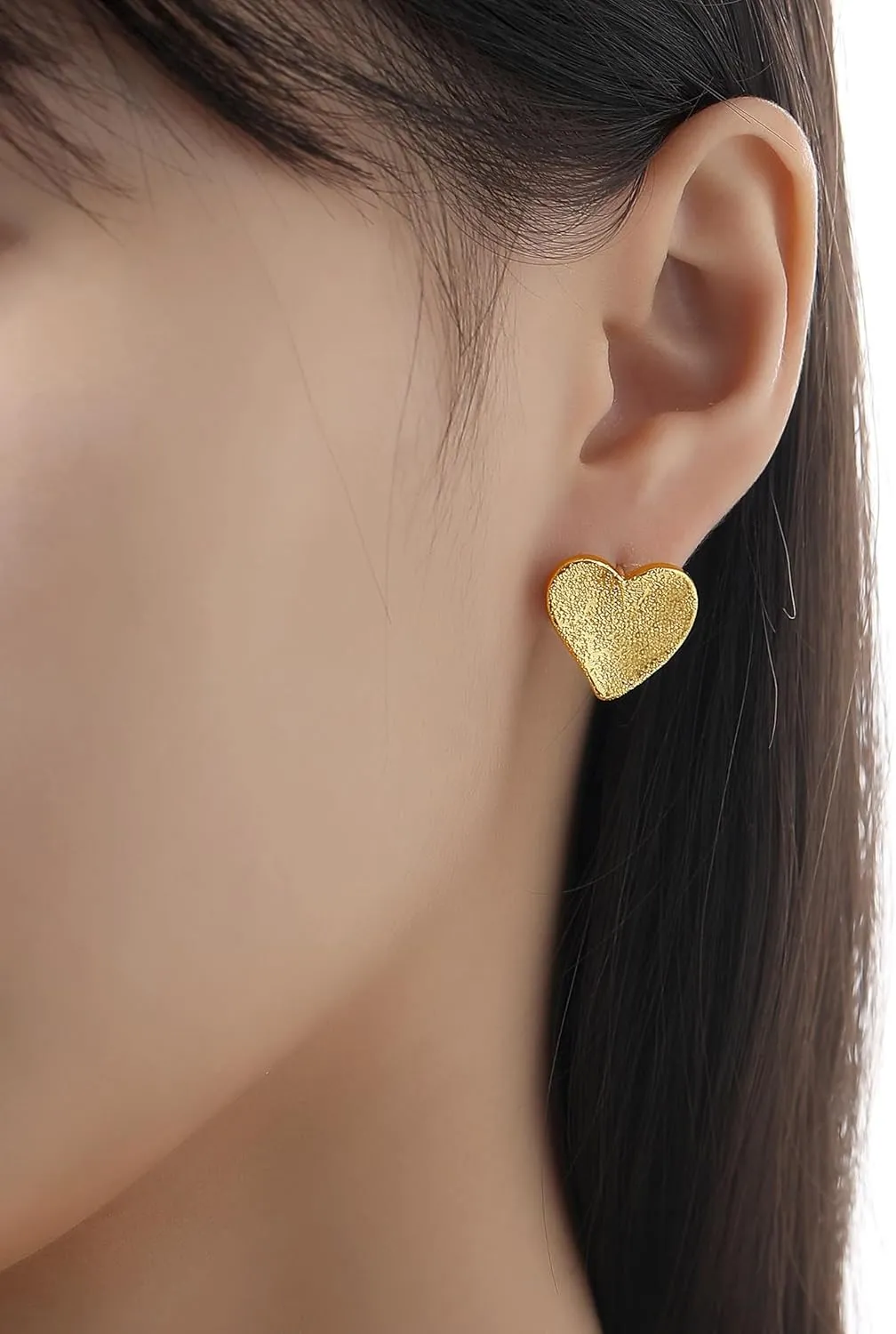 Vintage Textured Huggie Hoop Earrings Stud Earrings for Women, 18K Gold Plated Chunky Hoop Earrings, Hammered Heart Oval Round Disc Earrings