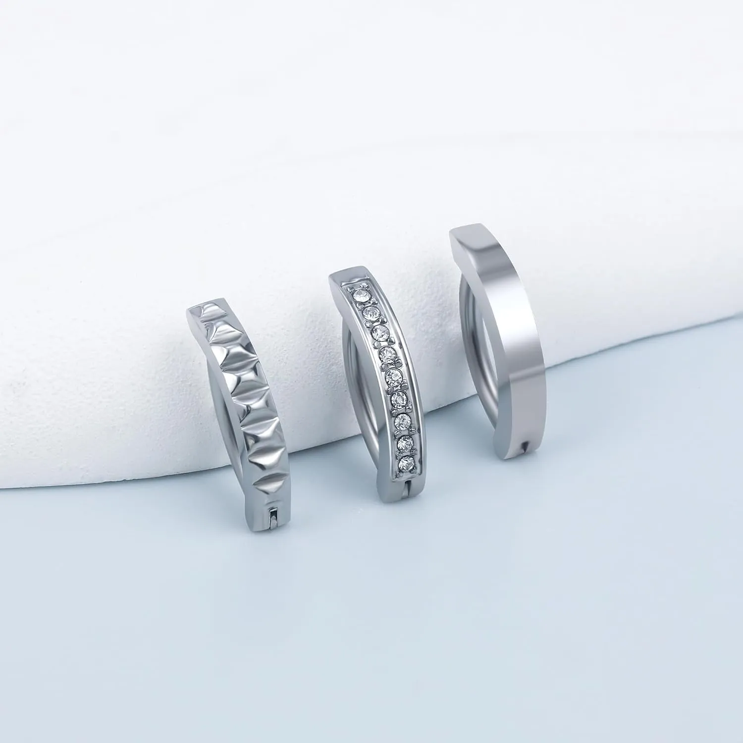 Vsnnsns 14G Clicker Belly Button Ring Piercing Jewelry 316L Stainless Surgical Steel Diamond CZ Navel Rings Clear CZ Clip Belly Button Ring Piercing Jewelry for Women Men 14 Gauge 10MM 12MM