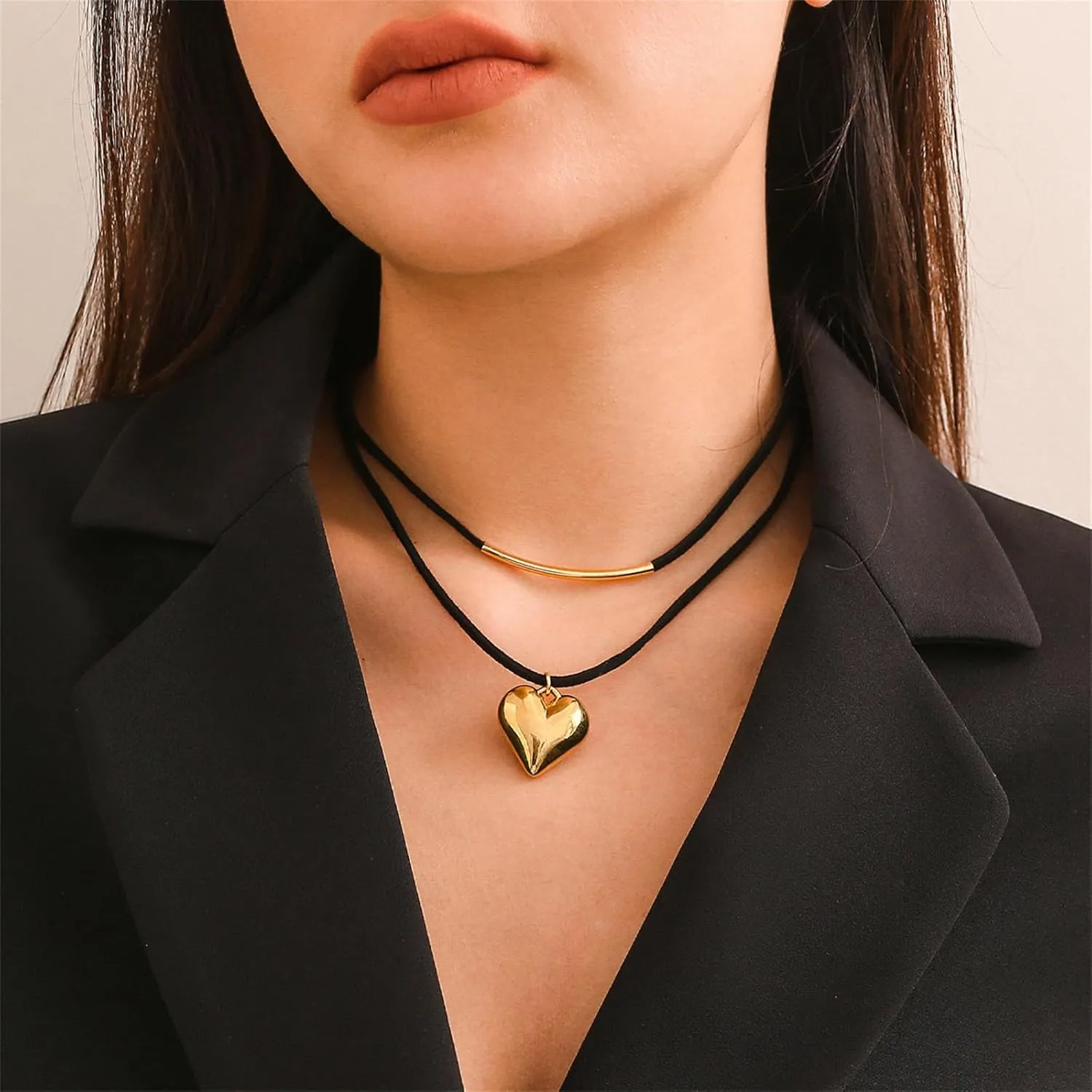 WCRAZYE Gold Heart Chunky Necklaces for Women 14K Gold Plated Layered Chunky Heart Choker Necklace Vintage Heavy Metal Thick Chain Necklace Statement Necklace Y2K Grunge Jewelry Gifts