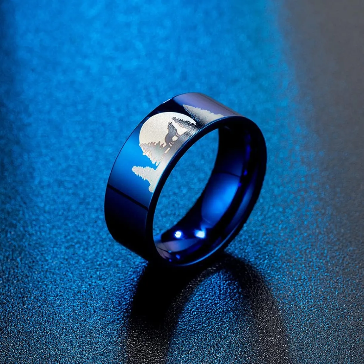 Wolf Ring, Moon Forest Wolf Ring for Men, Norse Viking Wolf Animal Ring Wolf Jewelry, Stainless Steel Celtic Wolf Ring Hip Hop Howling Wolf Band Ring Punk Wolf Ring for mens