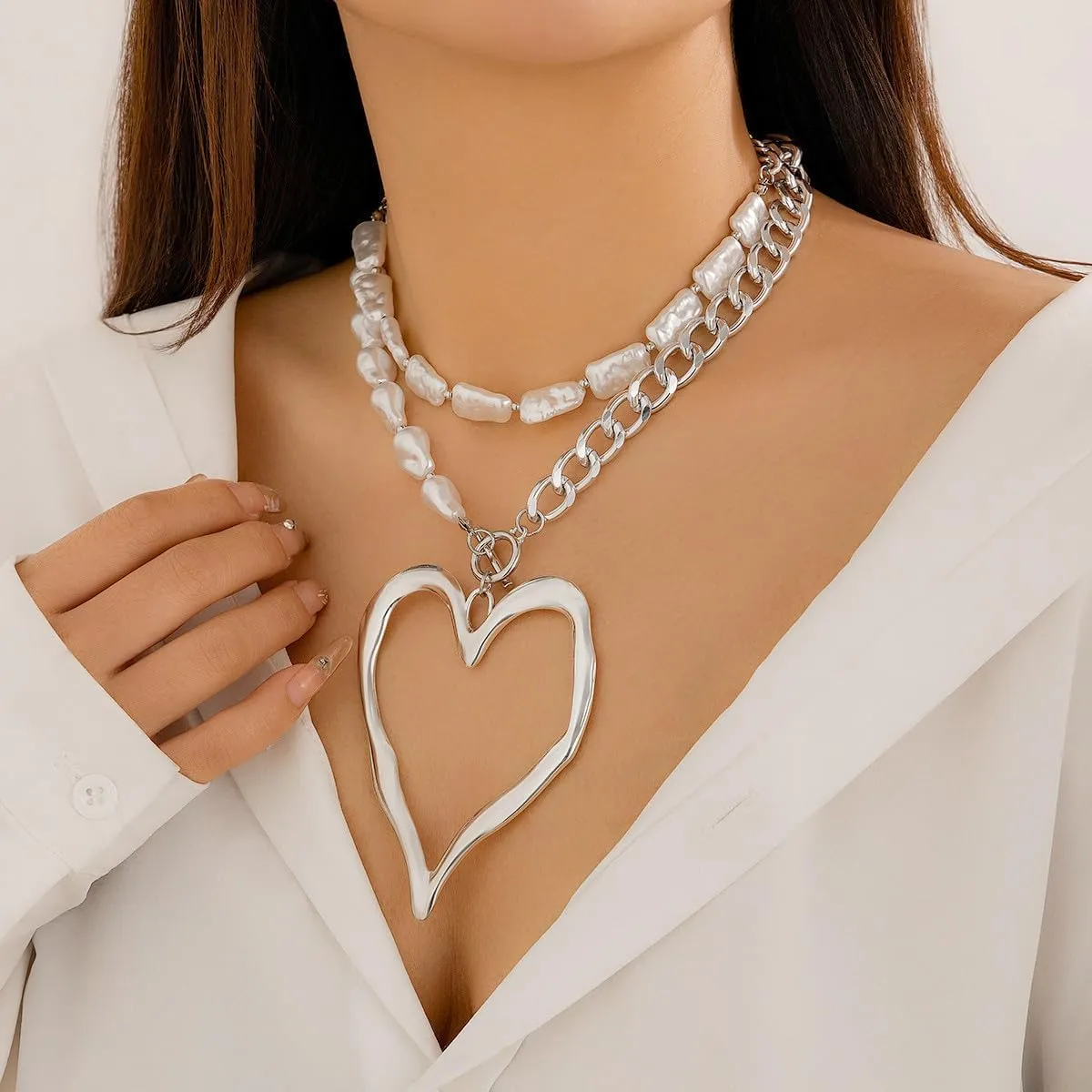 Y2k Large Heart Necklaces for Women Chunky Big Heart Pendant Necklace Exaggerated Layered Love Pearl Choker Necklace Set Dainty Statement Jewelry Gift